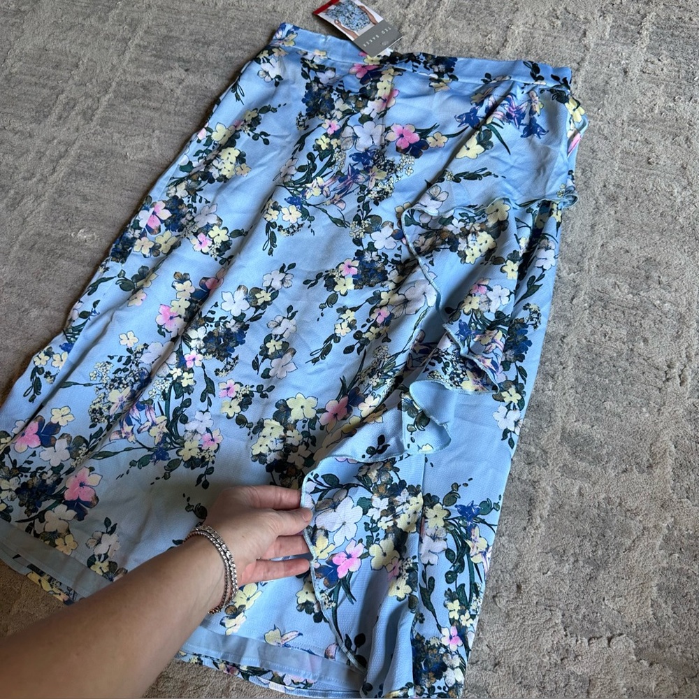 Ted Baker Women's Ruffle Floral Elastic Waistband Skirt Size Medium - Picture 4 of 7